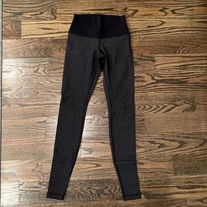 Lululemon tights with pinstripe.